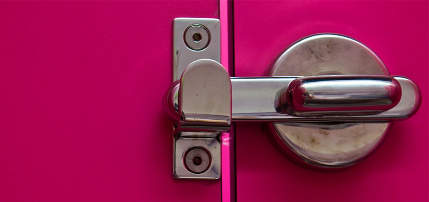 Childproof Gate Lock in Strawberry, California
