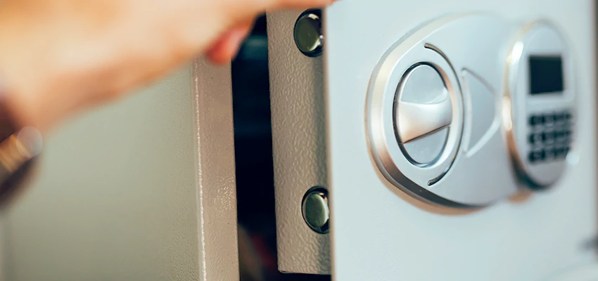 Fingerprint Safe Openers in Strawberry, CA